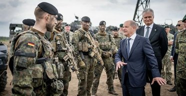 На випадок війни з РФ: керівництво НАТО створює план перекидання військ США в Європу