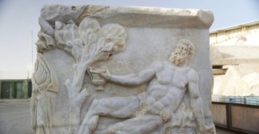 Проиграл соревнования по пьянству: в Израиле нашли древний саркофаг с "историей" (фото)