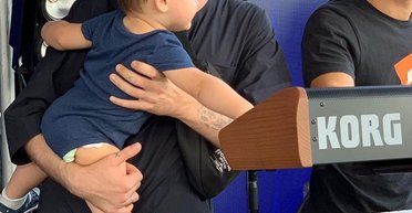 "Она в один момент забрала ребенка": известный продюсер рассказал, почему не знает, где сейчас его единственный сын