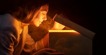 Женщина нашла детские карточки с Покемонами: специалисты ошеломили ее стоимостью коллекции (видео)