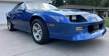 Стоял 34 года в гараже: обнаружен культовый американский спорткар 90-х без пробега (фото)