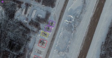 Подготовка к ударам: в сети появились спутниковые снимки с аэродрома "Оленья" (фото)
