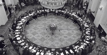 День конца коммунизма. Как нашли свой исторический компромисс в Польше