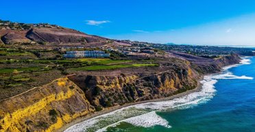 Земля йде з-під ніг: ціле прибережне селище може зникнути в океані (фото)