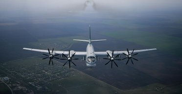 ВС РФ подняли в воздух бомбардировщики Ту-95, но "передумали" атаковать: что известно