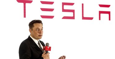 Электрический шторм. Почему Tesla вновь в кризисе, и чем это может закончиться