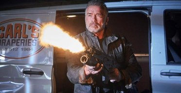 В бой идут одни старики. Почему нового "Терминатора" сравнивают со "Звездными войнами" (видео)