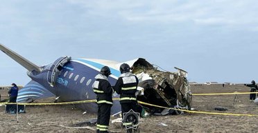 Путин "извинился" за крушение самолета Embraer 190: Алиев опроверг версию Кремля