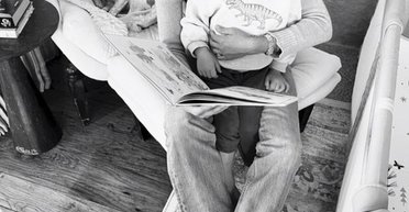 Меган Маркл показала нове фото сина в день його народження