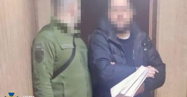 Передавав дані знайомому з ФСБ: СБУ затримала відомого адвоката, що наводив удари по Дніпру