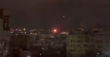 Горіла одна з підстанцій: ЗСУ вночі вразили Сизранський НПЗ, — Генштаб