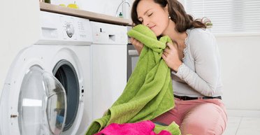 Стануть непридатними: які речі не можна прати з кондиціонером