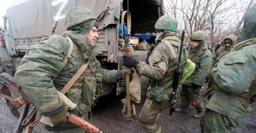 "Сбили наступательный темп": ВС РФ перебрасывают резервы из Донецкой области на границу с Белгородской