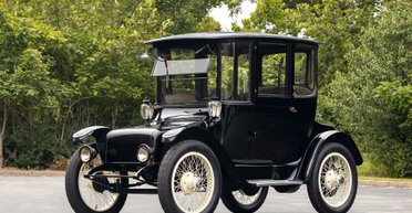 Как у Эдисона и Рокфеллера: на аукцион выставили винтажный электрокар 1916 года (фото)