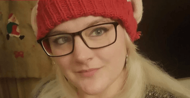 "Щоб не накинутися в люті": жінка уникає Різдва через рідкісне захворювання