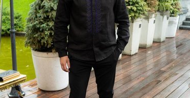 "Двійник" Винника розповів, хто допоміг йому написати першу пісню (відео)