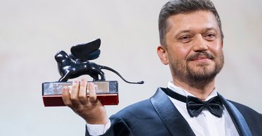 Вождь "Атлантиды". Режиссер Валентин Васянович о триумфе в Венеции, детских мечтах и взрослом кино