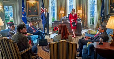 Буде весело й усі загинуть. Над чим сміються творці фільму "Не дивіться вгору"