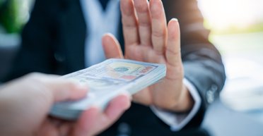 Без перевірок: навіщо влада вирішила припинити перевірки бізнесу і що це означає для ФОПів