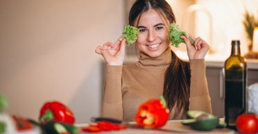 Диета для здоровья глаз: 10 продуктов, которые помогут улучшить зрение