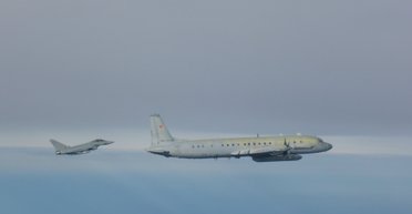 Самолет-разведчик РФ в четвертый раз залетел в воздушное пространство Аляски: реакция Пентагона