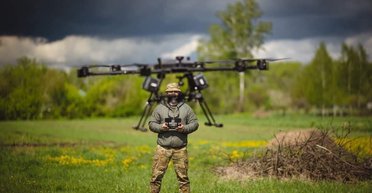 Эпоха дронов в Украине меняет мировую оборонную индустрию, — FT