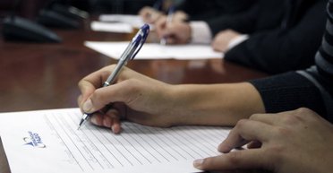 Буря в склянці орфографії: що хорошого і що поганого показав радіодиктант