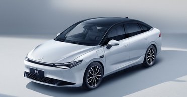 Китайці представили недорогий електромобіль з автопілотом за $21 500 (фото)