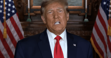 "Я врегулюю": Трамп вважає, що Зеленський допустив війну в Україні