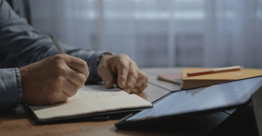 "Академічне мародерство": російські науковці масово крадуть дисертації українців, — розслідування