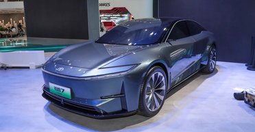 Недорогой электромобиль Toyota станет "зеленым" аналогом Corolla (фото)