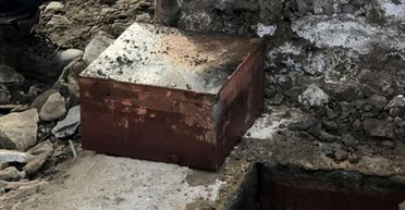 Знайшли "скарб": під час знесення торгового центру знайшли капсулу часу (відео)