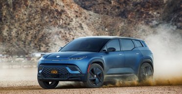 Караоке и запас хода 710 км: в Украине появился недорогой электрокроссовер из США (фото)