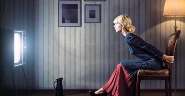 Зеленский на фоне космоса. Что теряют жители Украины, теряя время