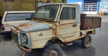 Неприметный раритет: в Украине обнаружили уникальный самосвал ЛуАЗ (фото)