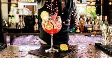 Уходящий, за тебя! Четыре коктейля года