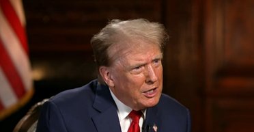 Отруйний "Дональд Трамп" мешкає на дубах у США: вчені просять його не гладити (відео)