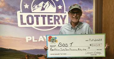 Купив собі кавун, а дружині квіти: пенсіонер зірвав багатомільйонний джекпот (фото)