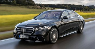 Названо найкращі розкішні автомобілі 2023 року (фото)