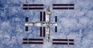 Астронавти вперше в космосі створили ракетне паливо і кисень за допомогою незвичайної технології