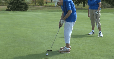 Легко обыгрывает Трампа: 105-летняя монахиня встретила день рождения за любимым хобби (видео)