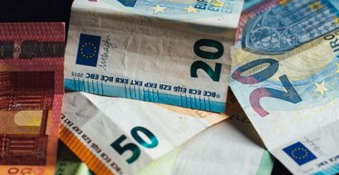 Курс валют на 19 февраля: какова стоимость доллара и евро