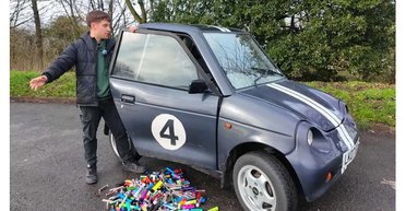 Заряджається по USB: електрокар перевели на акумулятори від електронних сигарет (відео)