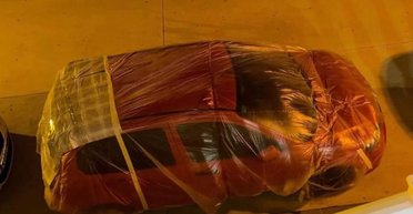 Наводнение в Испании: жители привязывают машины к столбам в ожидании нового потопа (фото)