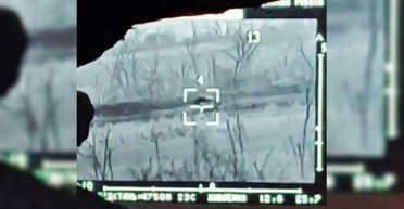 Танк ВС РФ открыл "дружественный" огонь: пограничники отразили штурм под Бахмутом (видео)