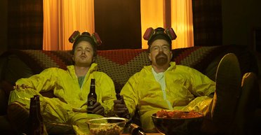 "Во все тяжкие" в Индии: два учителя решили заработать и организовали запрещенный бизнес