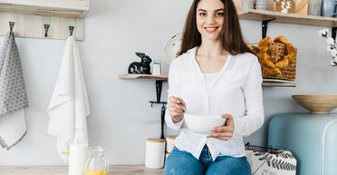 Звільняються і живуть на гроші чоловіка: серед шведських дівчат з'явився новий тренд