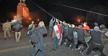 Прощание с матерым. Послесловие к "ленинопаду"