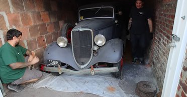 Культовое американское авто 1930-х простояло более полувека в гараже (видео)