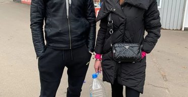 В Киеве мужчина приковал себя к малознакомой женщине наручниками и не смог объяснить свой поступок